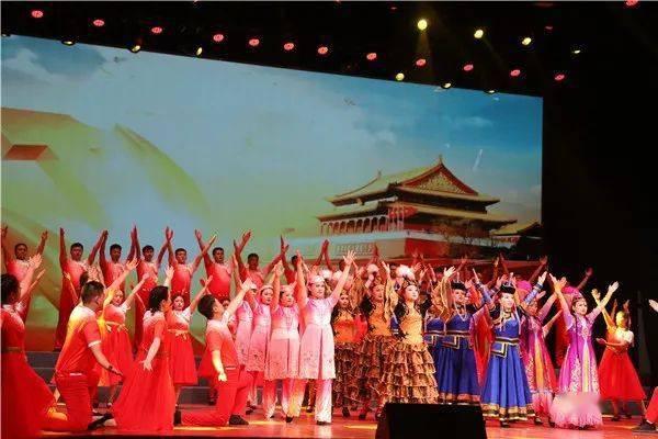抢在拜登破局前,中方枪先一步,打出一“王炸”,美国害人反害己